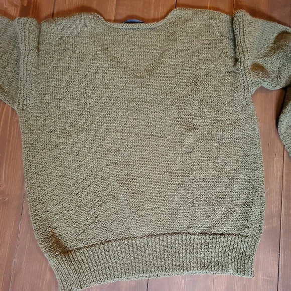 J Crew Olive Fatigue 3/4 Sleeves Green Bell Sweater  Medium Cotton Blend Knit - Picture 10 of 10